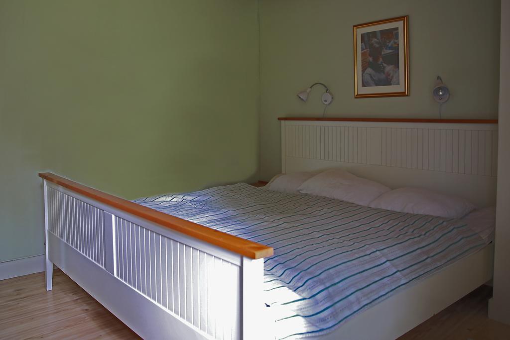 Bed and Breakfast Olsbacka Gard Falun Habitación foto